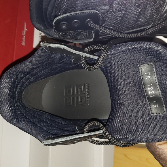 Givenchy sneakers - Picture 8 of 13